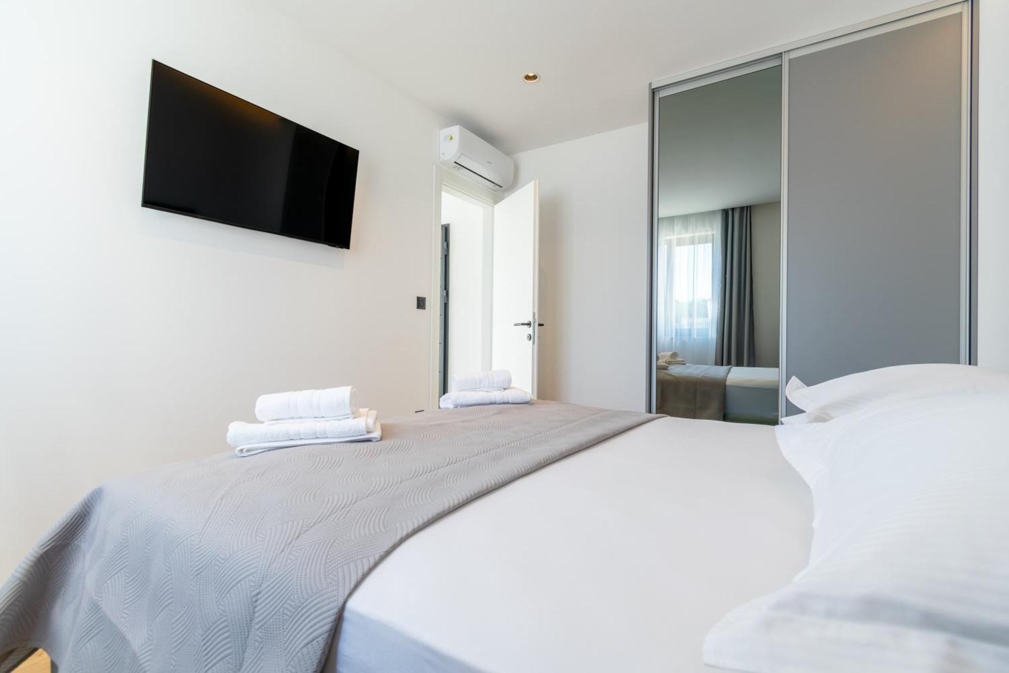 Apartmani Pino 1 巴什卡沃达 外观 照片