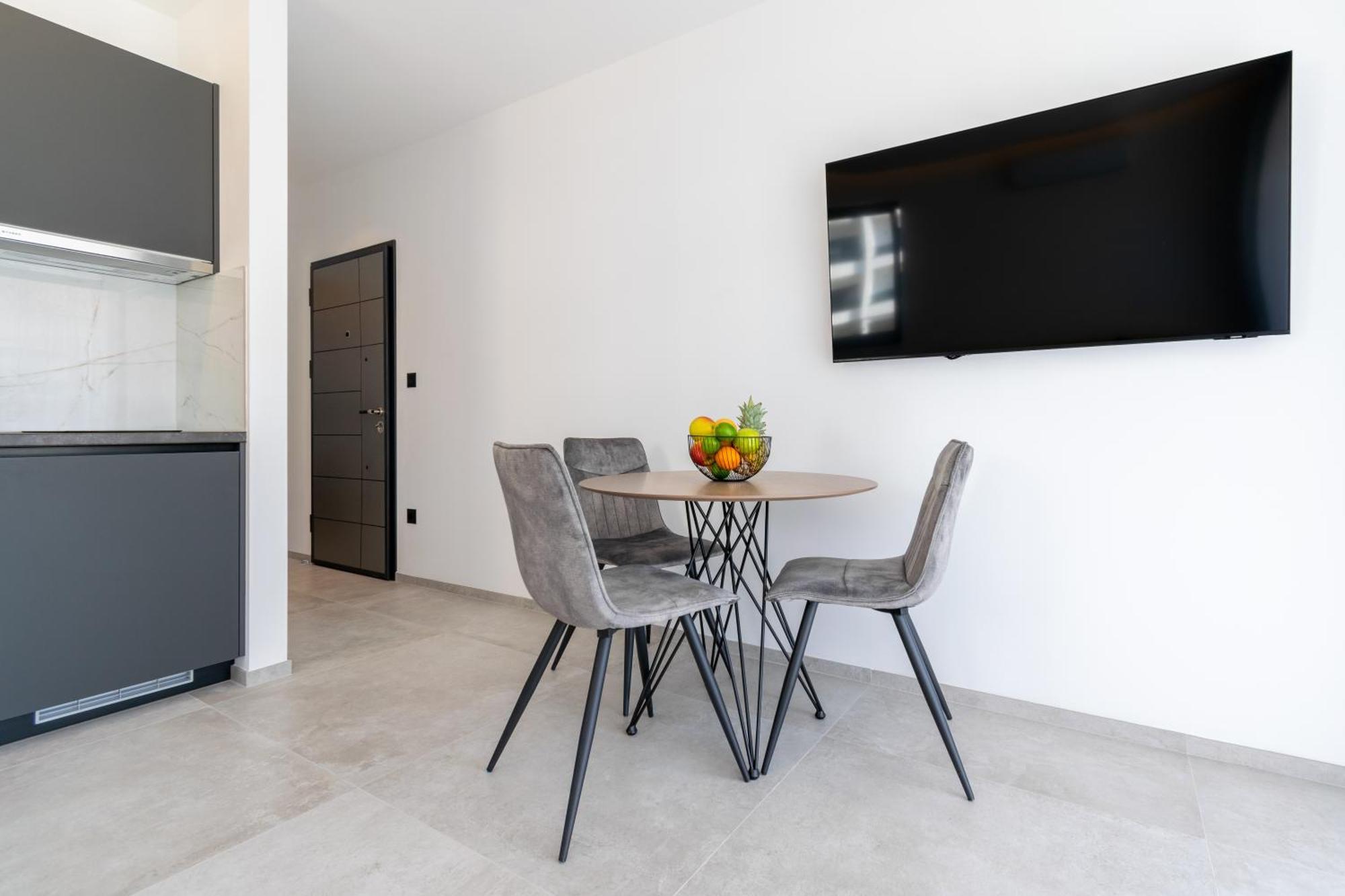 Apartmani Pino 1 巴什卡沃达 外观 照片